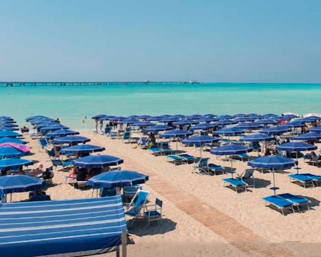 Bagno Pietrabianca Beach Vada