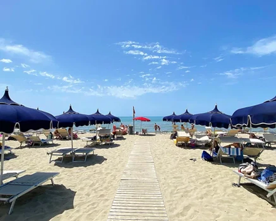 Bagno Nina al Mare Calambrone