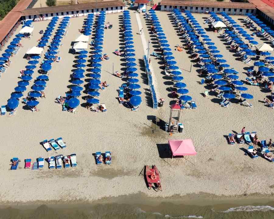 Bagno Laura Tirrenia
